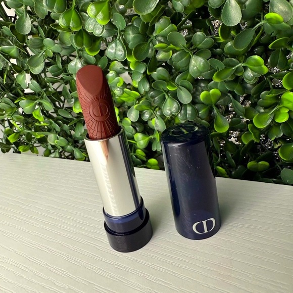 NEW: Dior mini Rouge Dior Mystic Plum Matte Lipstick - 913 - Picture 1 of 3